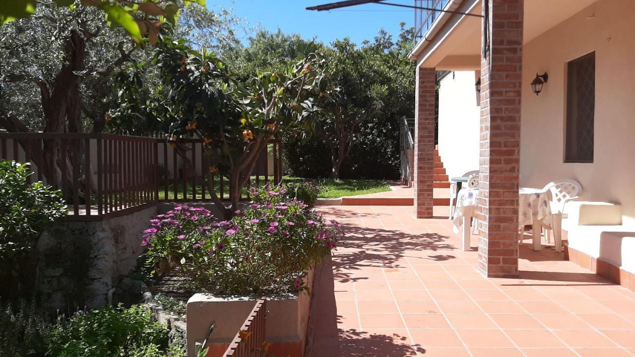 Carrubo - Giardino in città Aeroporto di Catania Fontana Rossa Esterno foto