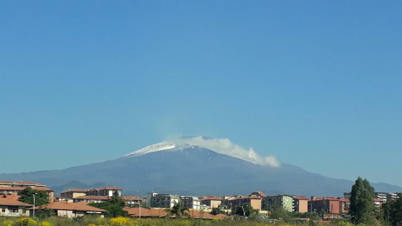 Carrubo - Giardino in città Aeroporto di Catania Fontana Rossa Esterno foto