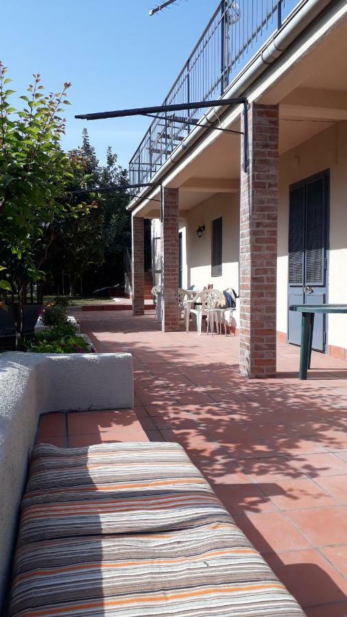 Carrubo - Giardino in città Aeroporto di Catania Fontana Rossa Esterno foto