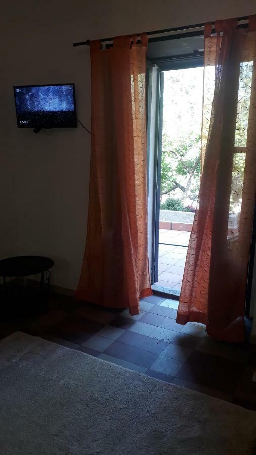 Carrubo - Giardino in città Aeroporto di Catania Fontana Rossa Esterno foto